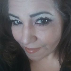 Meet your Posher, Maria luna